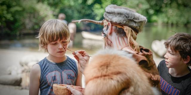 Schminken als een jager-verzamelaar prehistorie.jpg